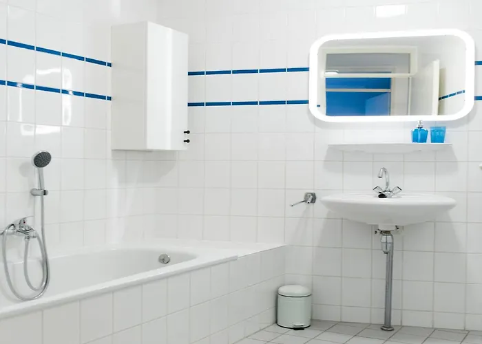 By The Sea In Juliana יוליאנאדורפ